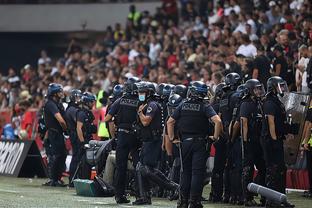 记者：埃弗顿有望总价超3500万镑签圣徒边锋迪布林（记者：埃弗顿接近以总价超3500万镑签下南安普顿边锋迪布林）