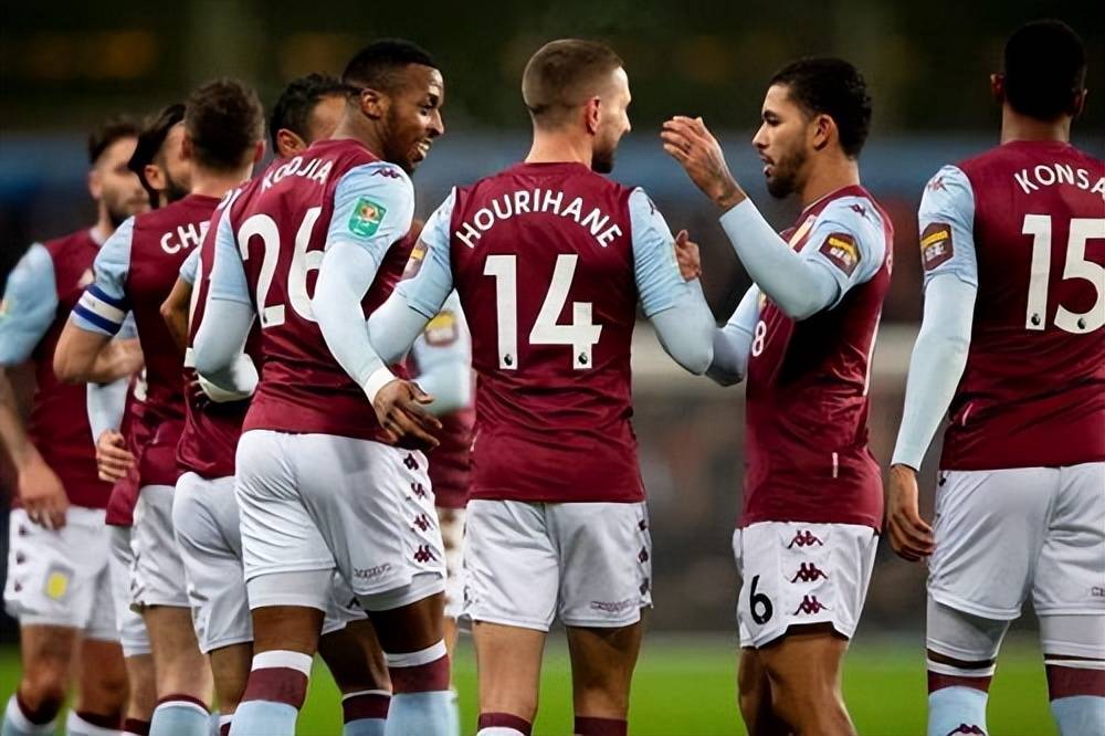 库尔图瓦昨夜对利物浦扑救8次，欧冠生涯仅次于22年决赛的9次（对阵利物浦，库尔图瓦昨夜贡献8次扑救，欧冠生涯仅次于2022决赛的9次）