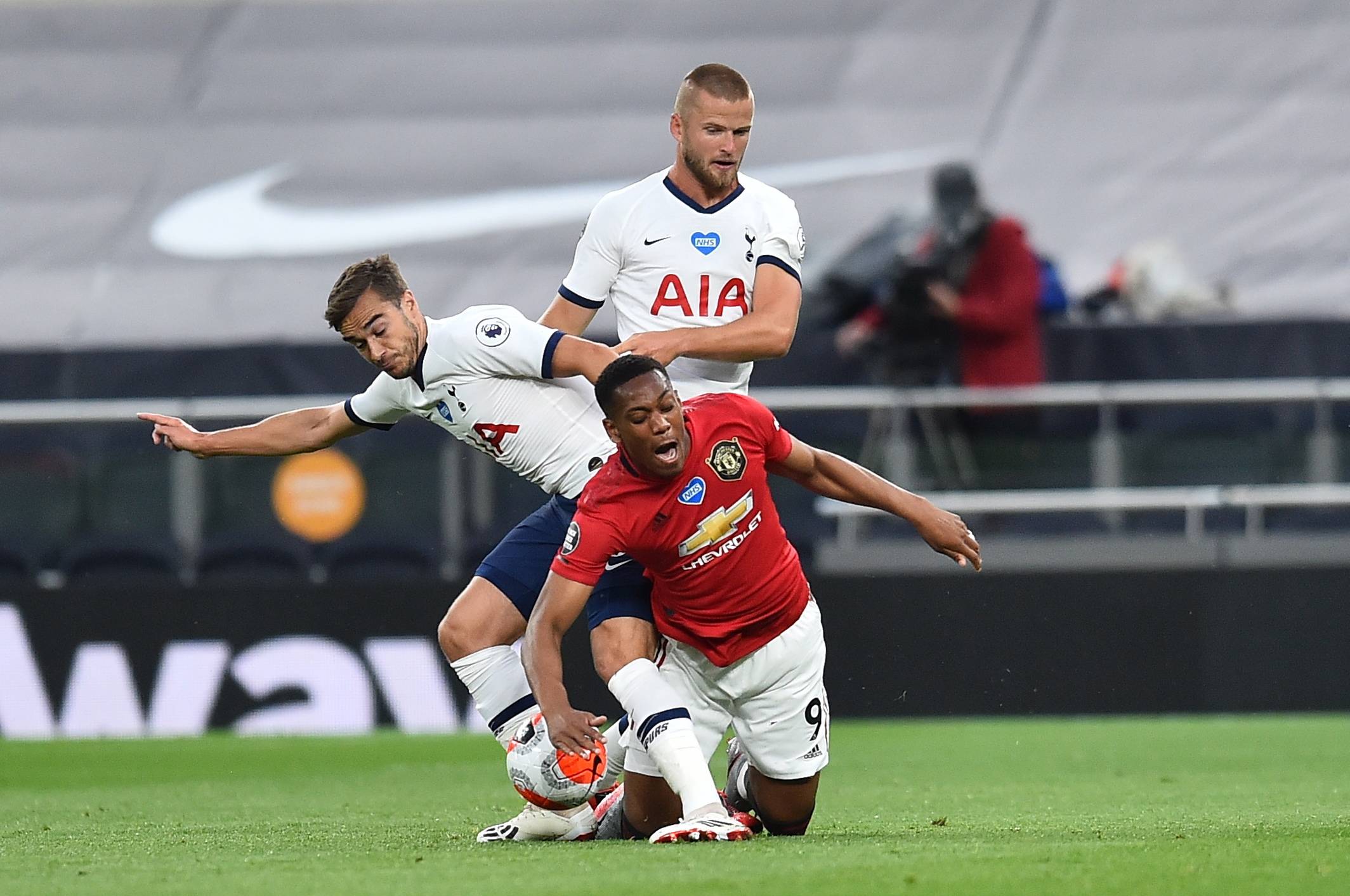 成都vs广岛三箭：费利佩、周定洋出战，德尔加多替补（成都对阵广岛三箭：费利佩、周定洋登场，德尔加多替补）