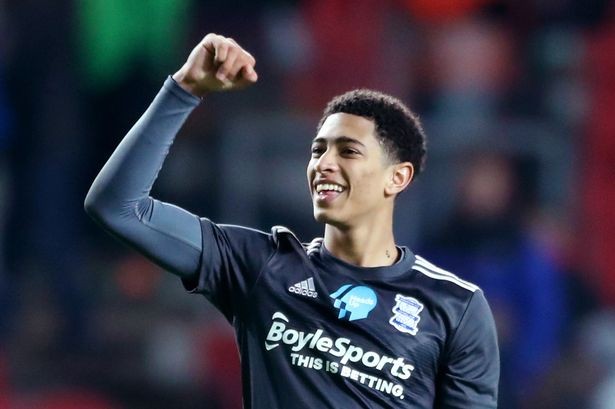 前往耶稣撒冷接受信仰理疗的阿劳霍，登上飞机 预计他今年不会回归（阿劳霍飞往耶路撒冷接受信仰理疗，预计今年无缘回归）