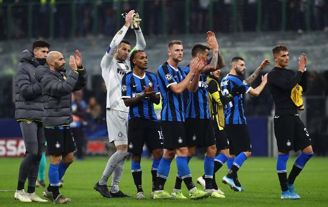 阿姆拉巴特：安东尼不该吃红牌，他并非故意踢对方面部（阿姆拉巴特：安东尼红牌不公，他并非有意踢到对手脸部）