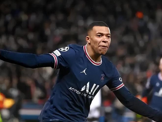 舍甫琴科：我喜欢这支米兰的热情；莱奥能在我那时的米兰踢球（舍甫琴科：如今的米兰激情四溢；莱奥放到我那支球队也能立足）