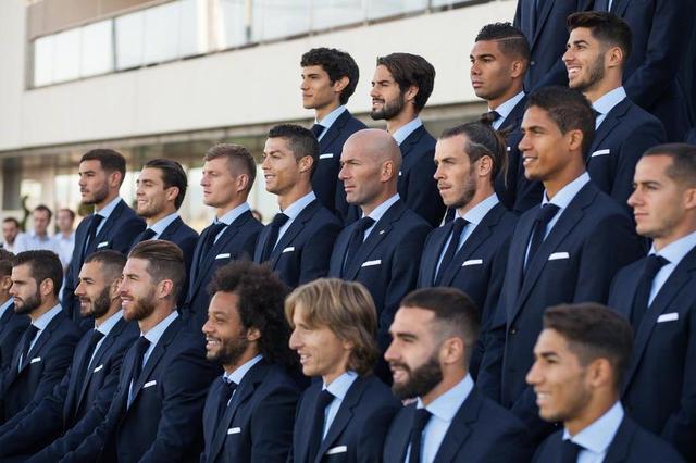 哥哥留下！TES官方：与队内下路Jackeylove续约（TES官宣：JackeyLove续约留队，哥哥继续镇守下路）