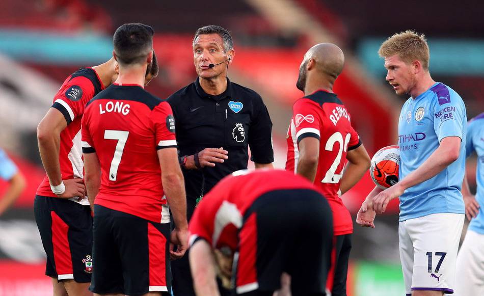 前11轮仅打进12球，斯基拉：罗马想在冬窗买新前锋和右脚边锋（前11场仅12球，斯基拉称罗马计划冬窗引进新中锋与右脚边锋）