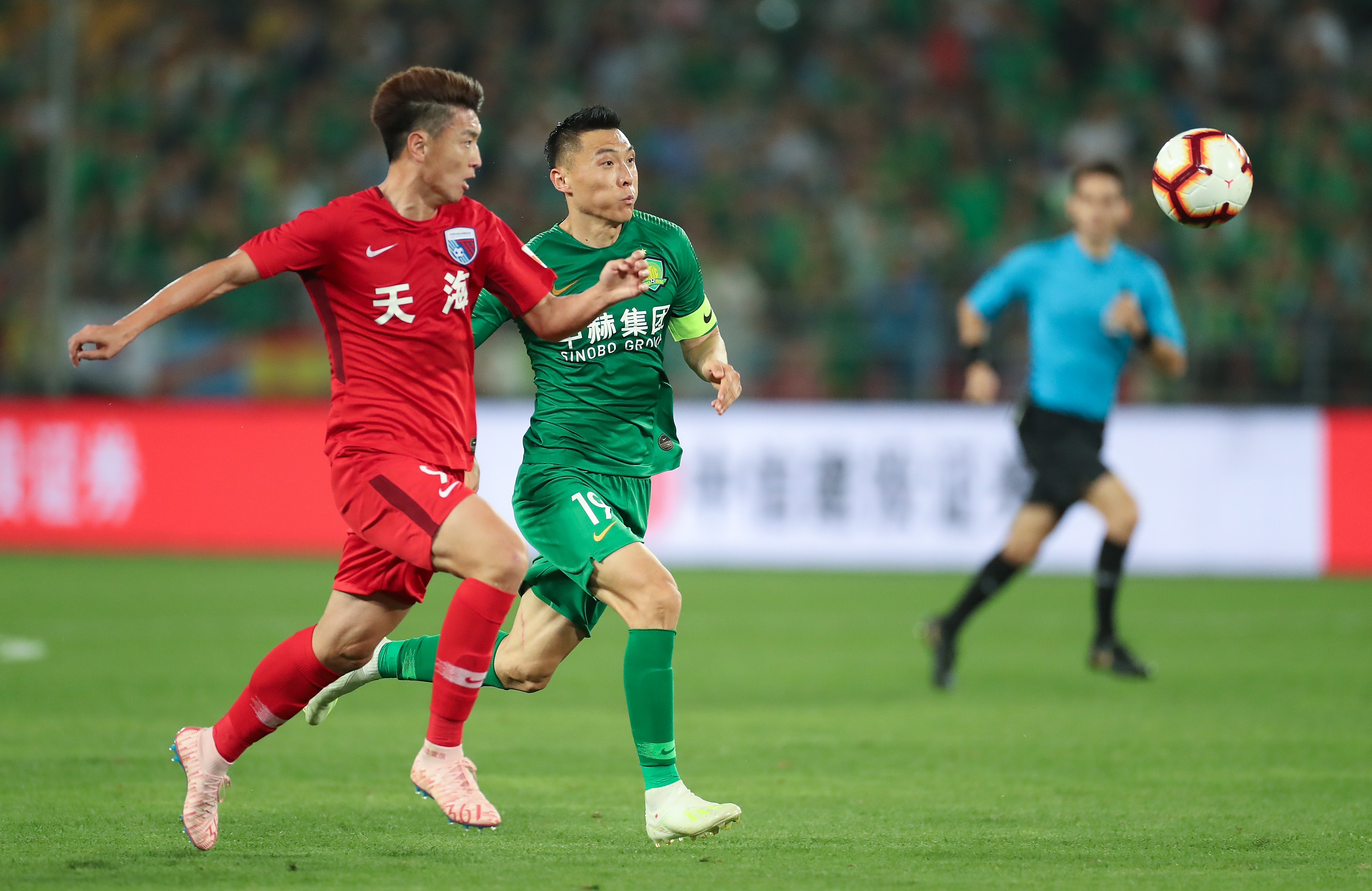 官方：洛杉矶签下沃特福德后卫波蒂厄斯，双方签约3+1年（官宣：洛杉矶引进沃特福德后卫波蒂厄斯，签约3+1年）