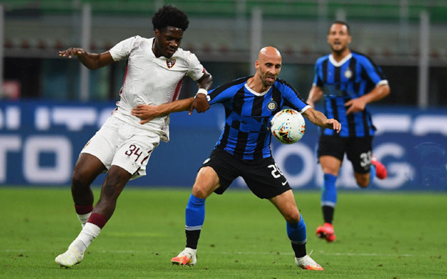 皇马本泽马梅开二度助球队获胜（本泽马双响助皇马取胜）